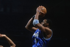 麦迪:我那时不怎么投3分都能场均32分 放到现在能场均36-37分