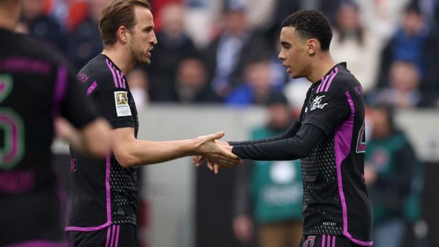 拜仁3连大胜可喜,纸糊后防被鱼腩捅穿让枪手偷笑