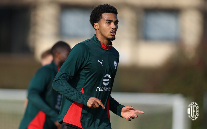 米兰开启新一周训练备战|AC米兰|ac米兰|工作_新浪体育_新浪新闻