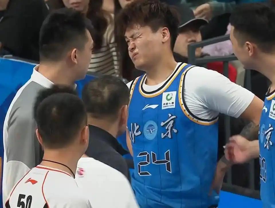 yl23455永利注册登录-CBA三消息：赵睿伤病更新，徐杰回应百万票王，山西球迷又闯祸